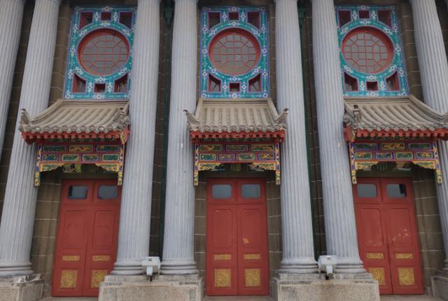 河南最美大学，学生在古代建筑里生活，景色优美成了热门景点