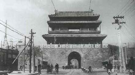 历史老照片：北京古城墙的老照片，没有被拆毁之前非常美