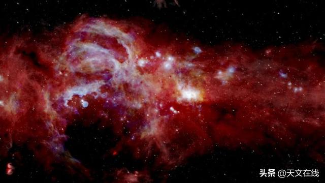 我们银河系的中心到底发生了什么？