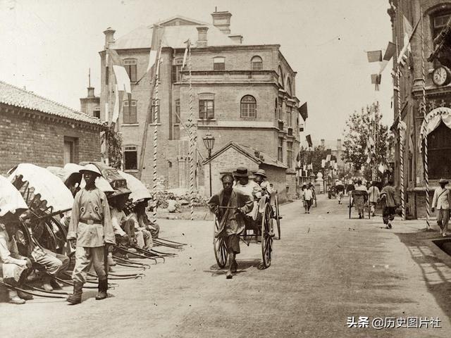 清朝末年的天津，八国联军控制下的津门百姓生活