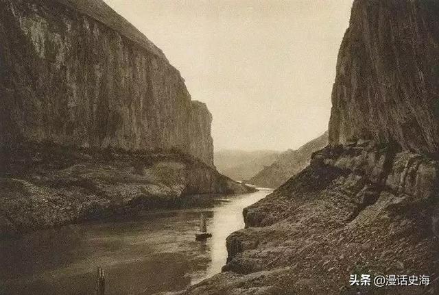 历史老照片：一百年前的三峡,  还原真正的三峡两岸原貌