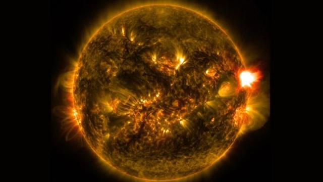 太阳黑子四十日来首次出现——预示新太阳周期即将到来？