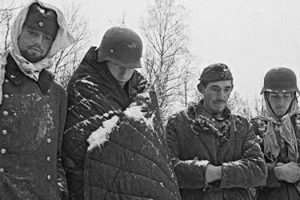 德军在莫斯科被冻成冰雕，为什么希特勒却还让德军原地坚守？