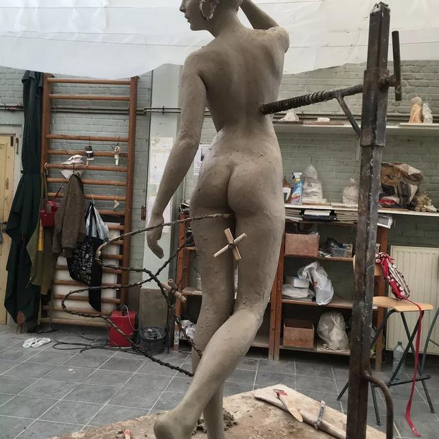 央美才女的人体雕塑，精致与性感并存，美到观者惊叹