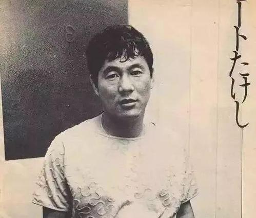 骂宫崎骏，醉酒飙车，打记者，他是全日本最“野”的导演