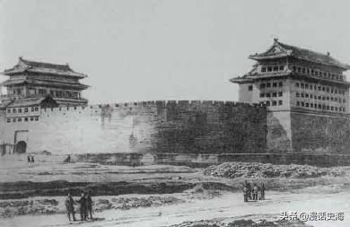 历史老照片：北京古城墙的老照片，没有被拆毁之前非常美