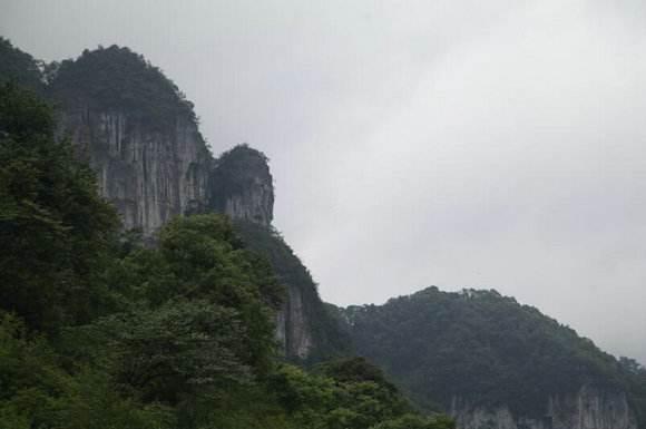 中国最“聪慧”的山：会自己造佛像？拥有天下第一大睡佛