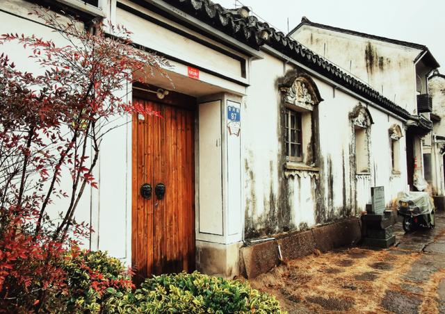 杭州一古镇，距今已有千年历史，景色古朴却少有人来