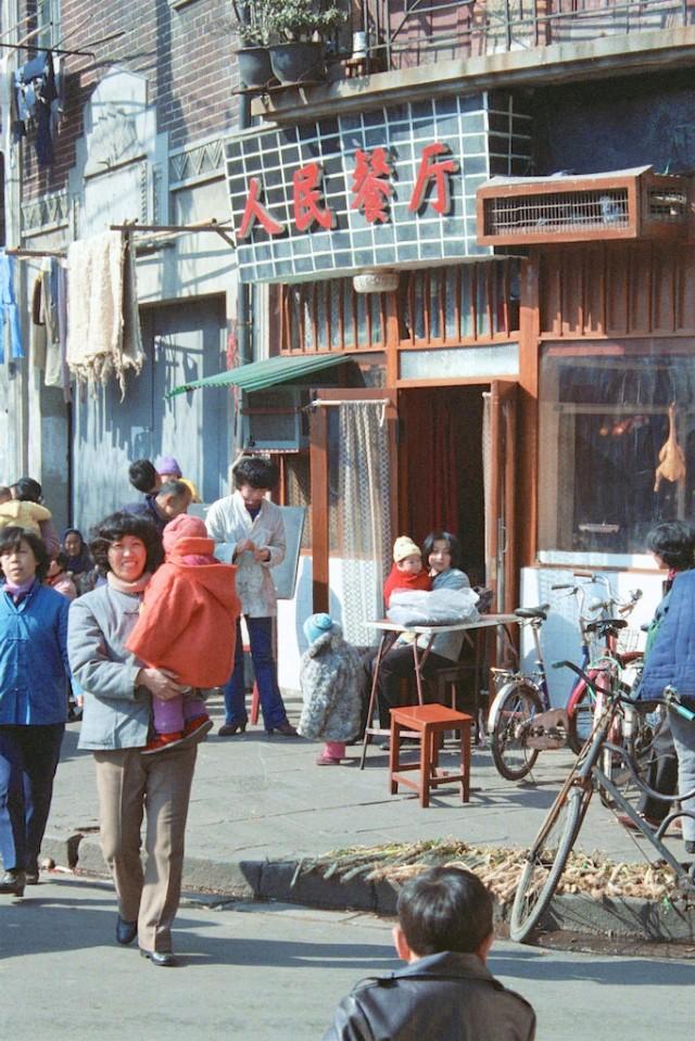 老照片，80年代的上海，超级大都会前传