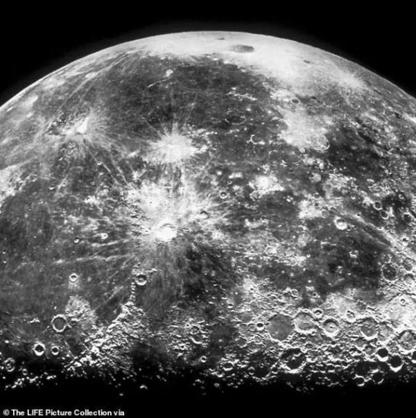 月球是外星人的“渔网”？可能蕴藏外星生命的重要线索