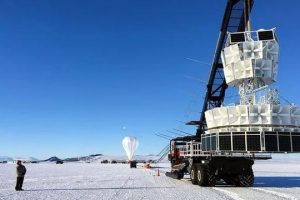 科学家在南极洲探测到物理学无法解释的神秘粒子