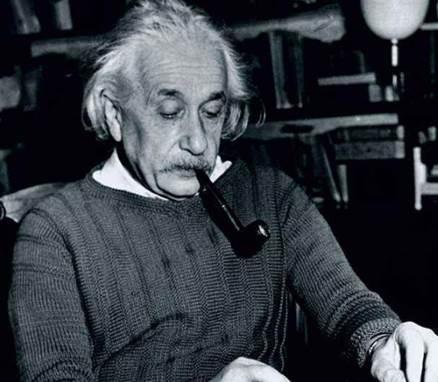 现代物理已过百年，为何再没有出现过媲美爱因斯坦的物理学家？