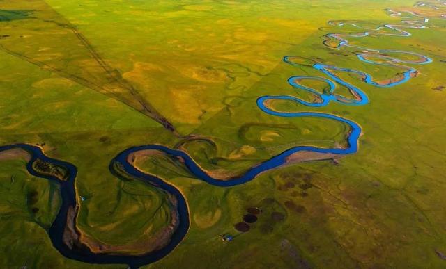 一河分两国，一眼看两岸！中俄边境的彩带河深藏不漏