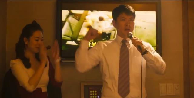 敢拍的韩国电影中《寄生虫》不算过火，《一级机密》才是刀尖跳舞