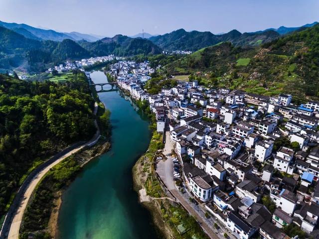 在中国，有一种念念不忘的情愫叫徽州