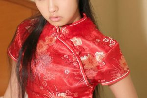 旗袍其独特的文化底蕴，传承了古韵丰盈的中国情结