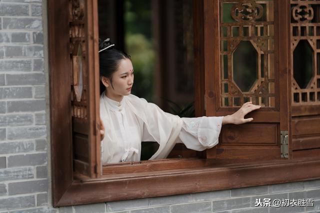 春雨读篇李商隐：一春梦雨，尽日灵风