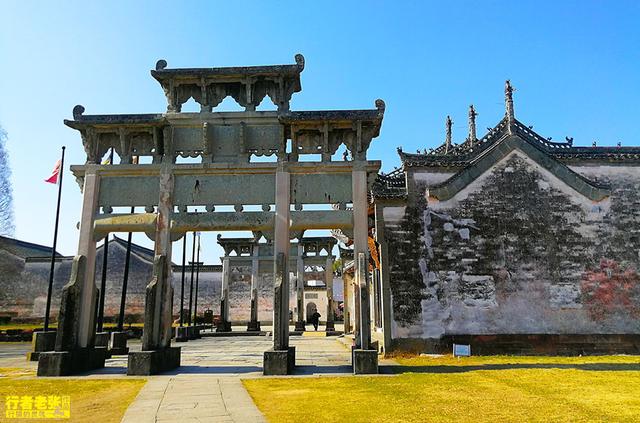 辉煌800年的徽州古村，一个家族三座祠堂七道牌坊，5A级景区