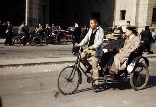 珍贵彩色老照片再现1945年的上海