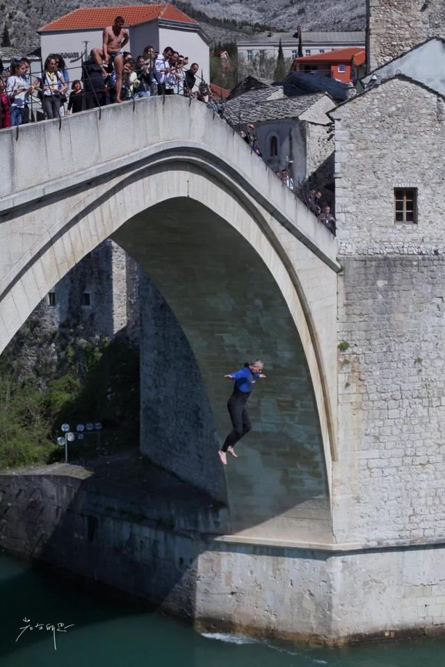 欧洲旅行都很贵？推荐一个冷门偏僻的小众之地，景色美、物价低