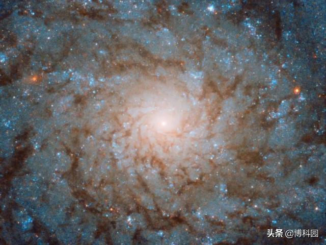 有史以来螺旋星系最美丽的图像！这是哈勃太空望远镜带给我们的