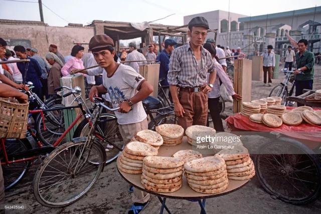 日本人拍摄的1987年和谐安宁的新疆