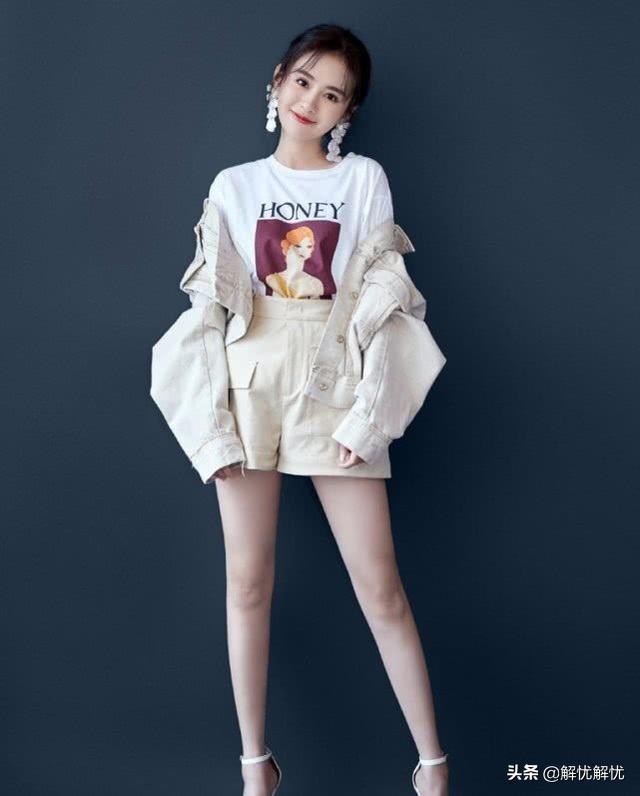 她因名字被误认是日本人，25岁“火龙果衫+酸奶裤”，甜美爆表