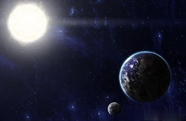 从月球看地球，地球会发光吗？是什么原理？听听专家怎么说