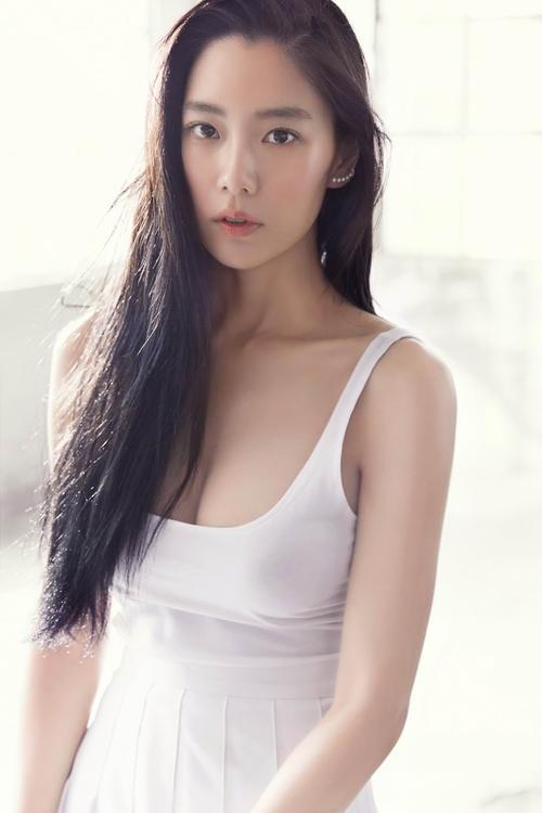 韩国“第一美女”李成敏，婚后无戏可拍，只因转型想拍清纯角色