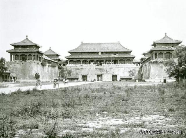慈禧逃跑后，日本人进入紫禁城拍摄下了最为原始的紫禁城照片