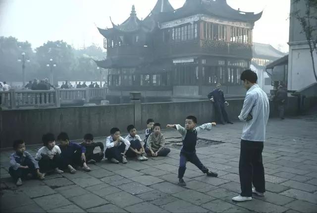一组老照片还原80年代真实的中国！满满的回忆