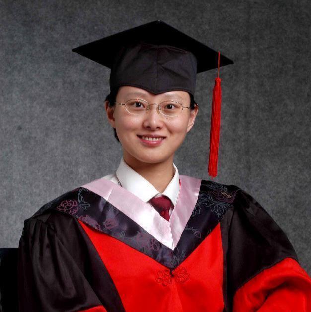 她年少瘫痪，29岁成中国首位轮椅上的女博士，今是双一流高校教授