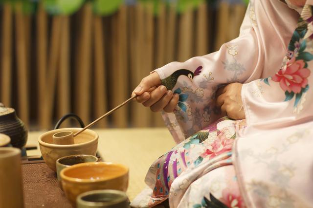 日本茶道的中国思想：禅宗思想对日本南北朝盛行的"斗茶"有何影响