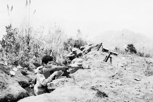 越军记录的中越战争，为什么能阻击解放军6天？总结了四个原因