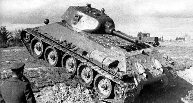 T—34坦克和它的兄弟们，1940—1945各型T-34坦克和它的辅助型号