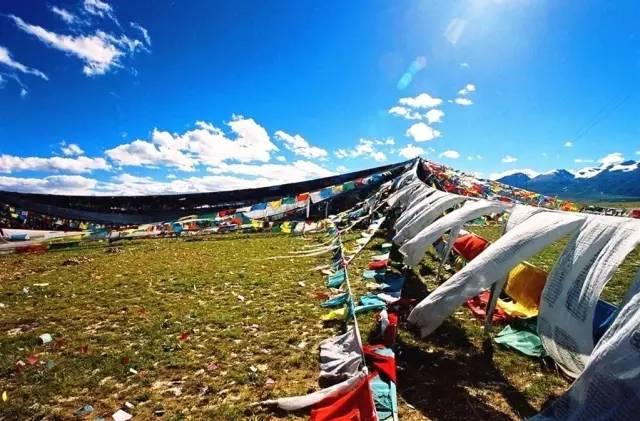 “一入西藏误终身，从此天堂是路人”