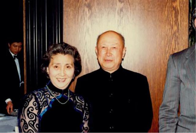 日本护士嫁给中国将军，生一女儿名扬四海，女婿是两弹元勋