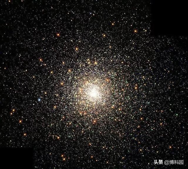 这个才距离我们32600光年的球状星团，却拥有数十万颗恒星-爱读书