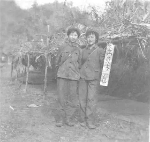 老照片：79年中国女兵 , 那时候的女兵真好看