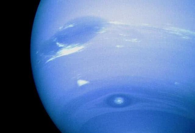 海王星上比地球还大的大黑斑是什么？为什么天气如此极端？