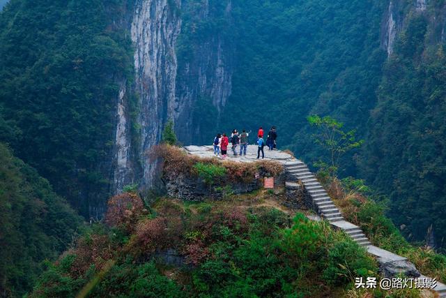 湘西最美的风景，中国保存最完好的苗寨，藏在峡谷仙境之中