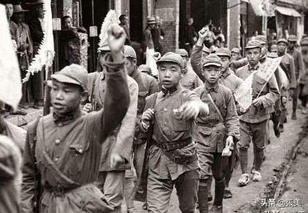 1944年这一战，中国军队40万惨败于15万日军之手，抗战有多难？