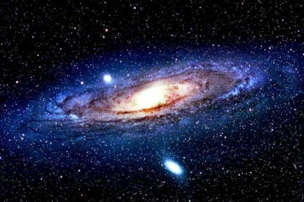星球那么重，为何能够悬浮在宇宙中？科学家给出了解释真的很奇妙