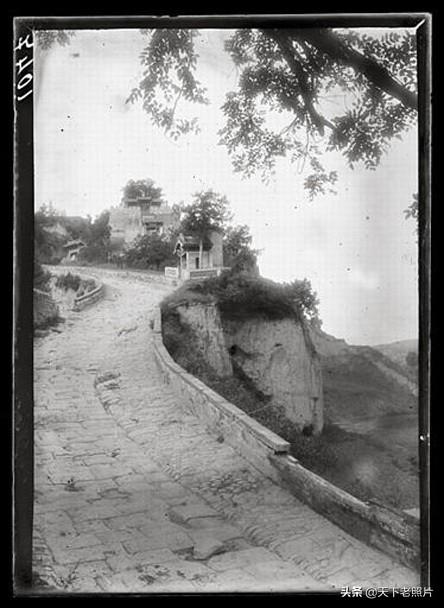 1907年陕西韩城县老照片 一片荒凉的司马迁墓祠