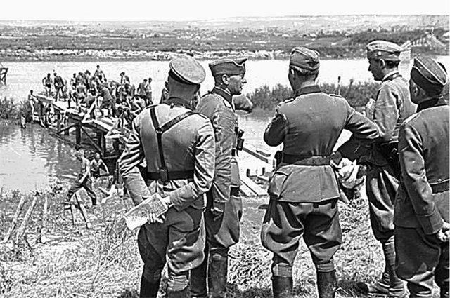 进击的罗马尼亚，罗军17个师打苏军4个师怎么输？敖德萨鏖战70天