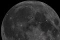 在灰色月球照片中，科学家发现不寻常地形，找到月球形成线索