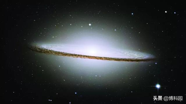 中国天文学家揭示：6500万光年外的透镜星系，竟有两个星系核-爱读书