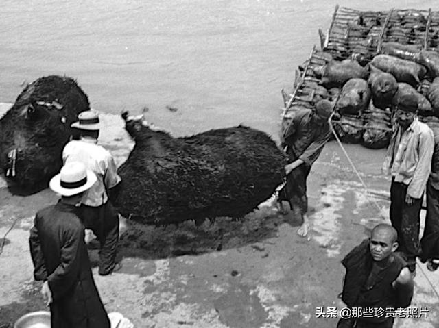 一组1933年拍摄的甘肃兰州老照片，77年前黄河边上的羊皮筏子