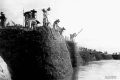 1938年，黄河花园口决堤场面，历时九年终修复