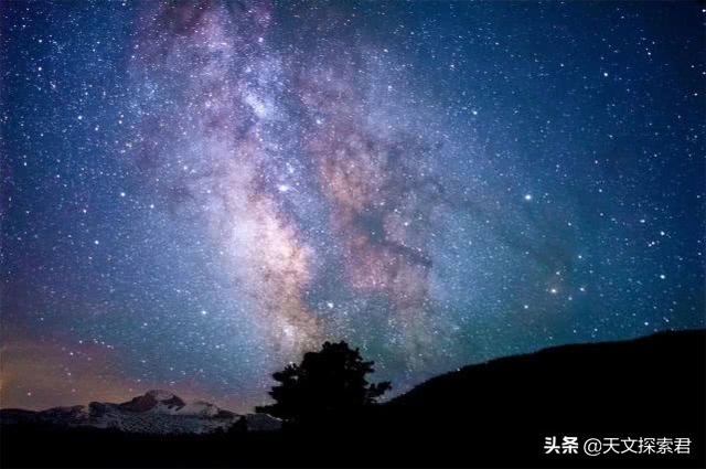 太阳带着地球每秒狂奔240公里，为何夜晚星空看起来却变化不大？